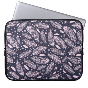 Capa Para Notebook Feathery Fantasy: Criação de Padrões Românticos