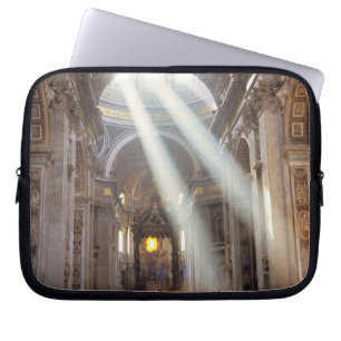 Capa Para Notebook Feixes de luz solar derramam-se pelas janelas