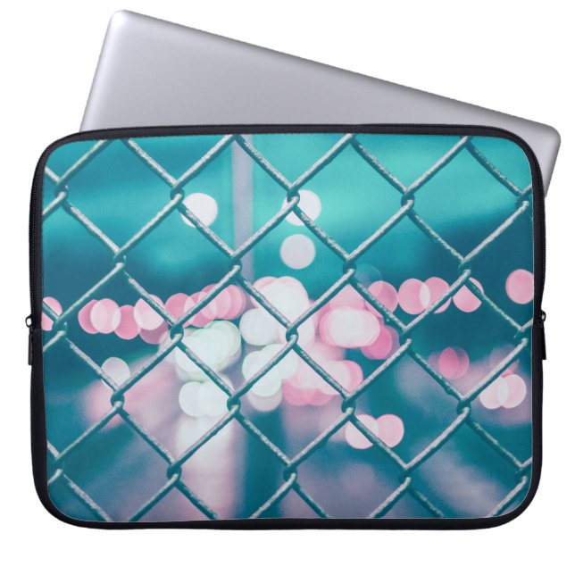 CAPA PARA NOTEBOOK FENÇA DE LIGAÇÃO DE CADEIA COM LUZES DE BOKEH (Frente)