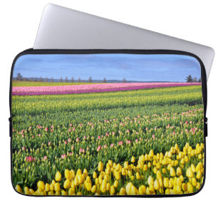 Capa Para Notebook Filas coloridas de tulipas
