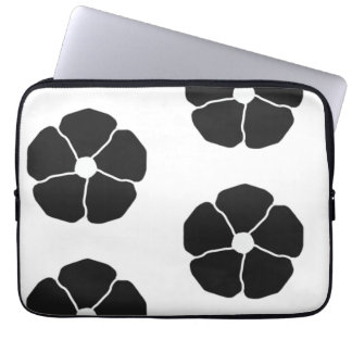Capa Para Notebook Five-Petal Black Flower