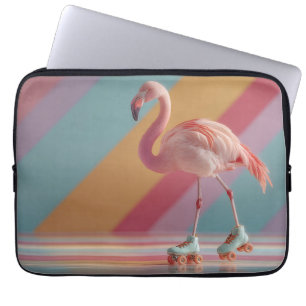 Capa Para Notebook Flamingo Rosa Caprichoso em Patins de Rodas