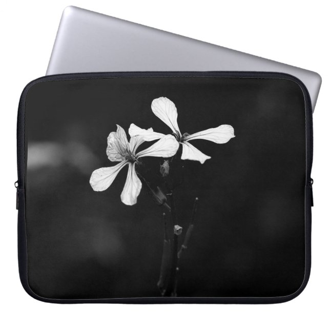 Capa Para Notebook floral preto e branco mínimo (Frente)