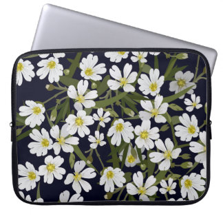 Capa Para Notebook Flores de campo branco: padrão de colheita.