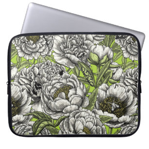 Capa Para Notebook Flores e mariposas brancas