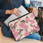 Capa Para Notebook Flores Rosa, Padrão Floral, Padrão De Flores<br><div class="desc">Padrão elegante,  na moda e sofisticado com flores cor-de-rosa. Presente moderno e moderno,  perfeito para o amante floral de design na sua vida.</div>