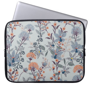 Capa Para Notebook Flores selvagens em padrão botânico azul.