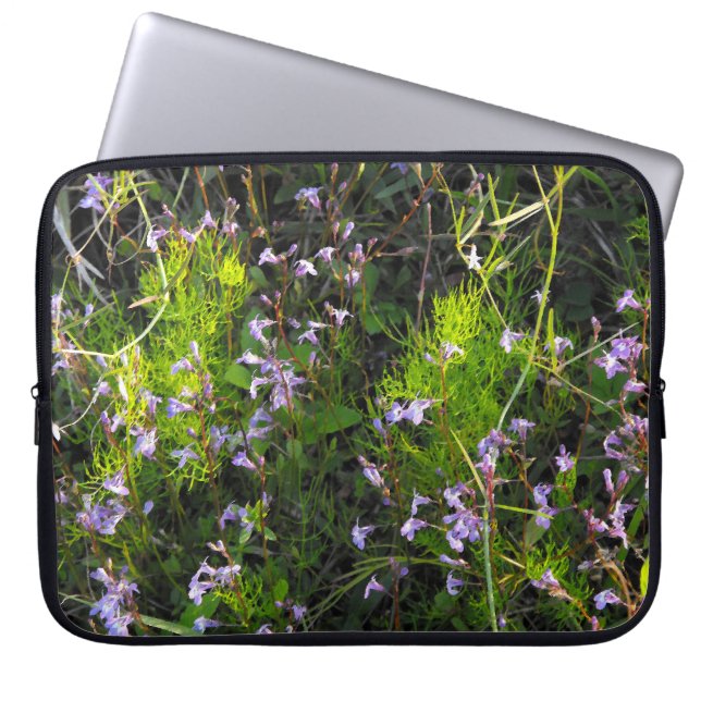 Capa Para Notebook Flores selvagens num Campo Verde (Frente)