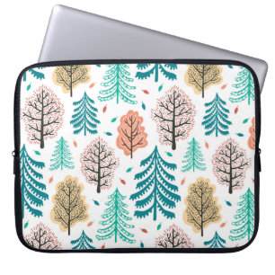 Capa Para Notebook Floresta Automática: Cena Sem Costura Encantada.