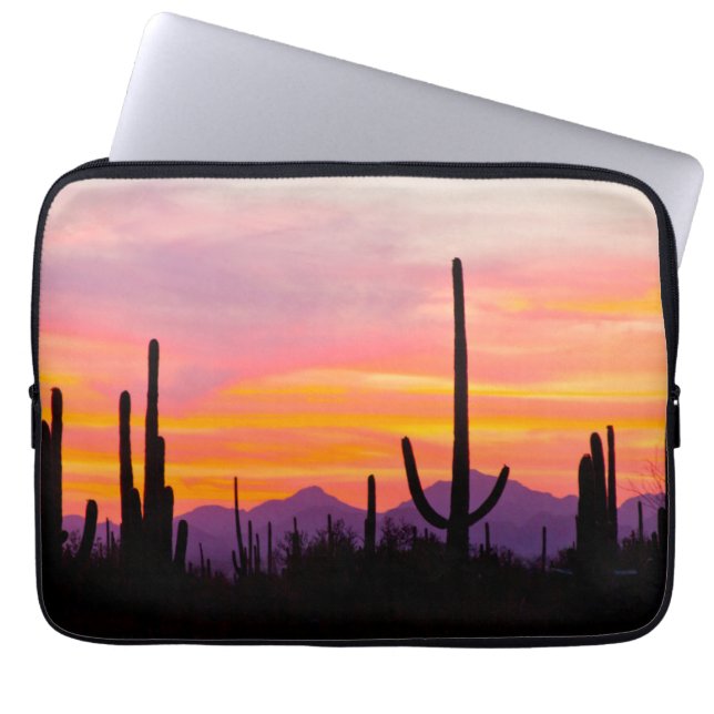 Capa Para Notebook Floresta de Cactus Saguaro ao Pôr do Sol (Frente)
