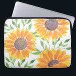 Capa Para Notebook Folhagem de Girassóis Amarelos<br><div class="desc">Esta bolsa de laptop única apresenta um girassol de cor d'água e um padrão foliar em tons de amarelo e verde. Porque nós criamos a nossa trabalho de arte,  você não encontrará esta imagem exata de outros designers. Original Watercolor © Michele Davies.</div>