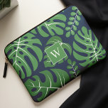 Capa Para Notebook Folhas de Monstera Azul e Verde<br><div class="desc">A Trendy e a Monstera Cic deixam o padrão monograma de design.</div>
