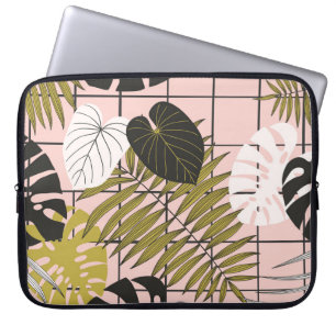 Capa Para Notebook Folhas tropicais, flores, padrão pintado à mão.