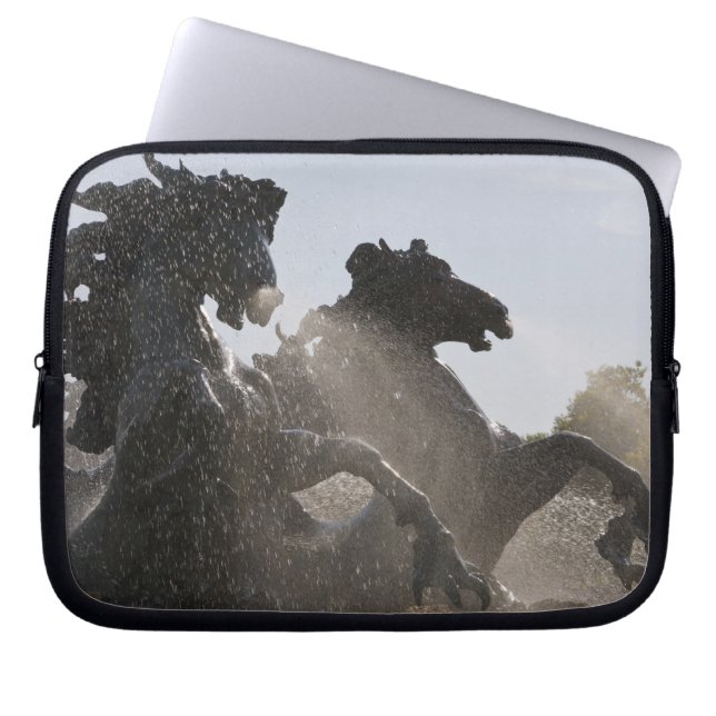 Capa Para Notebook Fonte, Monumento dos Girondinos, Bordéus, (Frente)