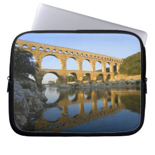 Capa Para Notebook França, Avinhão. O aqueduto romano Pont du Gard