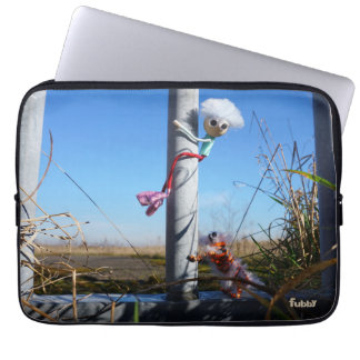 Capa Para Notebook Fubby fantasie, op de vlucht voor een dier.