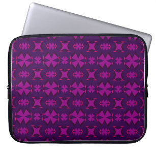 Capa Para Notebook Fuchsia Geotech: A Vibrant Abstract Geometric Text
