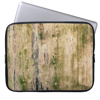 Capa Para Notebook Fundo de parede danificado sujo. Texto rasgado