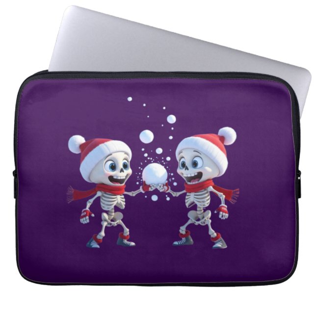 Capa Para Notebook Funny Santa Skeletons Having a Snowball Fight  (Frente)