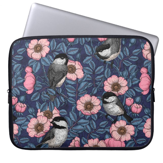 Capa Para Notebook Galinhas na rosa selvagem em rosa e azul (Frente)
