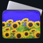 Capa Para Notebook Girassóis Bolsa de laptop Ucrânia Bandeiras<br><div class="desc">Girassóis - Liberdade Ucrânia Paz Bandeira Ucraniana - Apoiar a Independência Juntos - Vitória! Vamos faz do mundo um lugar melhor - todos juntos! Um mundo melhor começa - depende - precisa de você também! Você pode transferir para mais de 1000 produtos Zazzle. Redimensionar e mover ou remover e adicionar...</div>