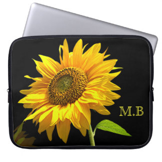 Capa Para Notebook Girassol Brilhante em Fundo Preto