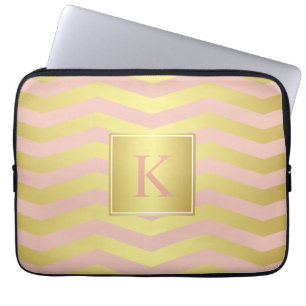Capa Para Notebook Glamor Rosa e Dourado Cevrons com Monograma