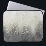 Capa Para Notebook Glitter Swirl<br><div class="desc">Glitter Swirl I de Jennifer Goldberger. Design com lindas cinzas e galhos de ouro.</div>