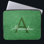 Capa Para Notebook Glitter Verde e Monograma Sparkle Irlandês<br><div class="desc">Glitter Verde e Brilhante Aniversário Elegante ou Rua. O Laptop do Dia de Patrick. Este caso do Laptop Verde irlandês pode ser personalizado para incluir o seu nome inicial e próprio.</div>
