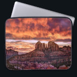 Capa Para Notebook Glória da Manhã Rosa<br><div class="desc">Glória de Manhã Rosa IV de David Drost. Possui uma imagem pacífica de paisagens naturais contra um céu laranja e rosa.</div>