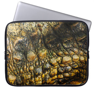 Capa Para Notebook Golden Crocodile Skin Texture Close Up