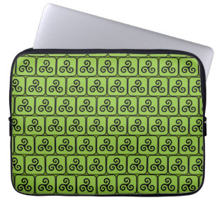 Capa Para Notebook Green Celtic Triskele Tilado