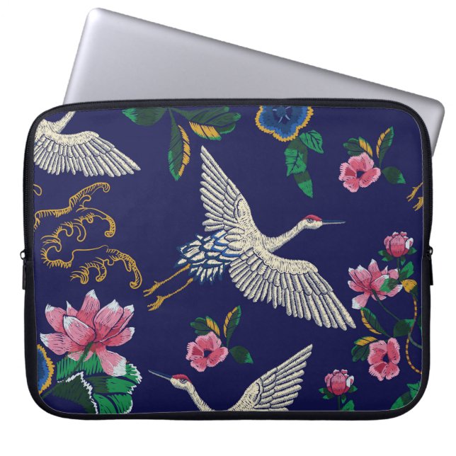 Capa Para Notebook Gruas bordadas e flores, sem costura de vinhaça (Frente)