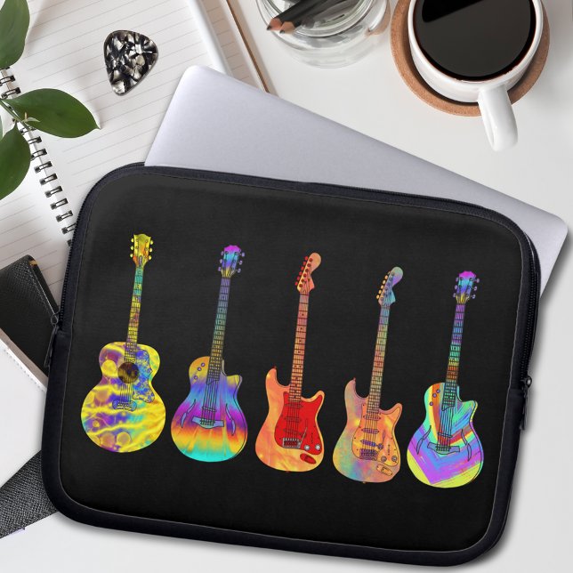 Capa Para Notebook Guitarras Coloridas sobre Preto (Colorful guitar pattern on black cool guitarist musician laptop sleeve)