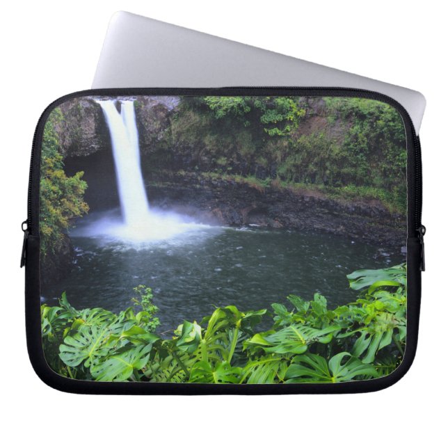Capa Para Notebook Havaí, Ilha Grande, Hilo, Cachoeira Arco-Íris, Exu (Frente)