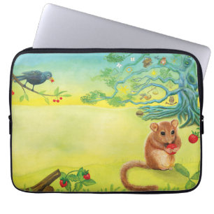 Capa Para Notebook Hazel Dormouse comendo morango selvagem