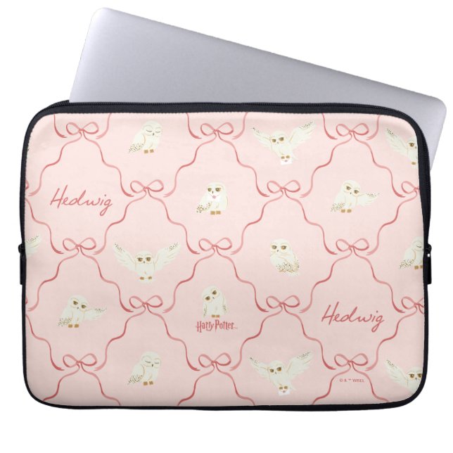 Capa Para Notebook Hedwig Pink Ribbon Pattern (Frente)