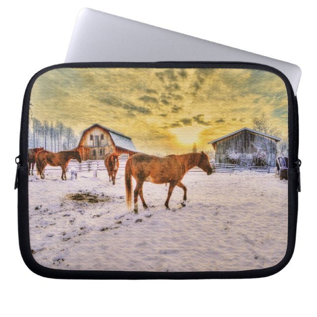 Capa Para Notebook Herdeiro de Cavalo Castanheiro na Equina Sunrise F (Frente)