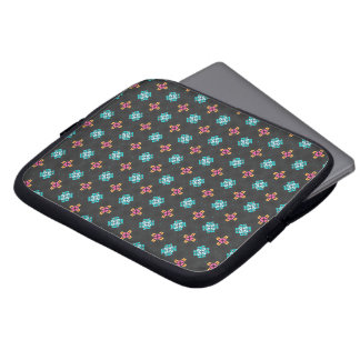 Capa Para Notebook High-Contrast Black and Neon Geometric Laptop Case