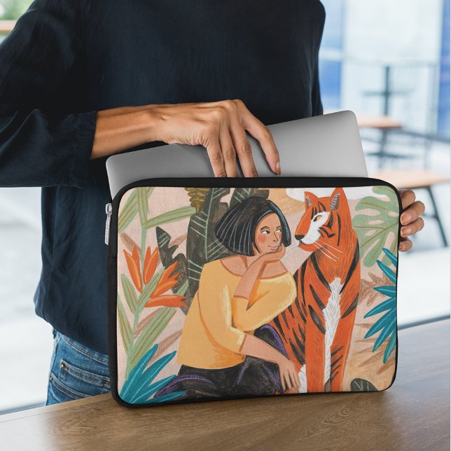 Capa Para Notebook ilustração da paisagem da mulher tigre laranja (Criador carregado)