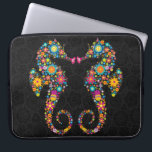 Capa Para Notebook Ilustração de Cavalos Florais Cores, Cuta<br><div class="desc">Flores retrógradas,  bonitas e coloridas,  ilustração dos cavalos-marinhos sobre os círculos pretos de fundo.</div>