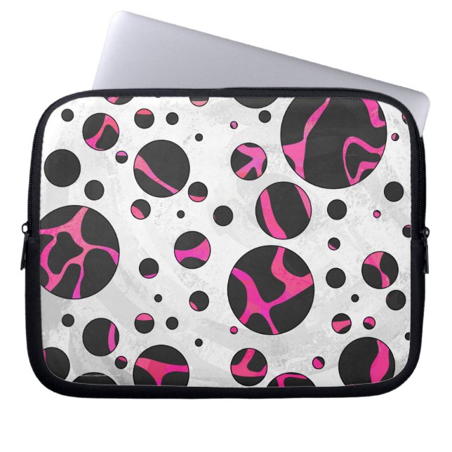 Capa Para Notebook Impressão Girafa Rosa Choque e Preto (Frente)