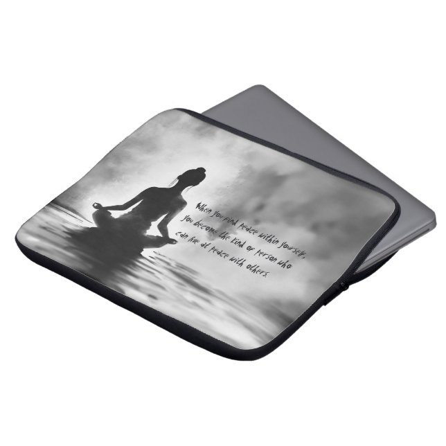 Capa Para Notebook Instrutor de Meditação de Yoga Pose do Lótus Pintu (Frente Topo)