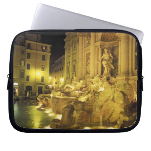 Capa Para Notebook Itália, Roma. Fonte de Trevi à noite.