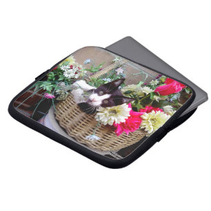 Capa Para Notebook Kitten em uma cesta