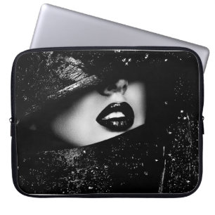 Capa Para Notebook Lábios sensuais monocromáticos em quadro negro