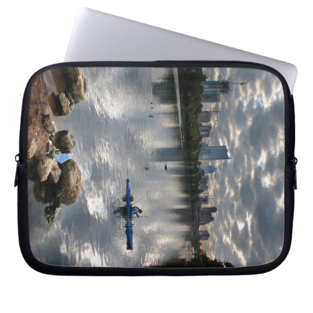 Capa Para Notebook Ladybird Lake Kayak - Skyline - Austin Texas (Frente)