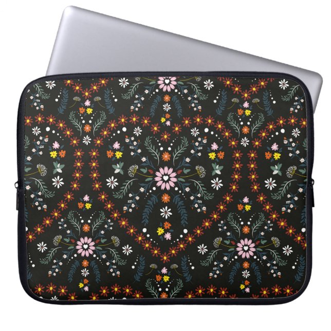 Capa Para Notebook Linda e delicada flor pequena com forma cardíaca o (Frente)