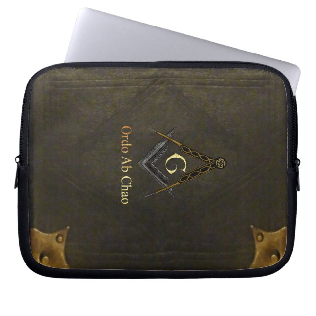Capa Para Notebook Livro encadernado de couro com quadrado e compasso (Frente)