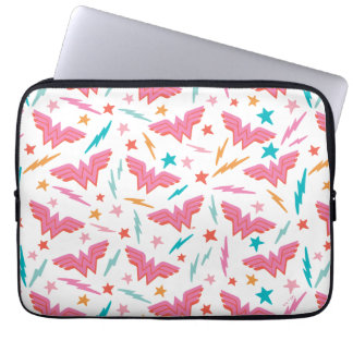 Capa Para Notebook Logotipo Rosa da Mulher-Maravilha e Padrão de Relâ